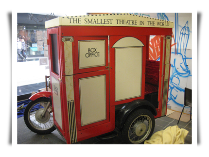 smallest theatre - built on the side of a motorbike